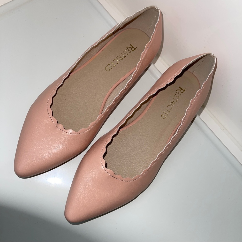 🌵Restricted by ModCloth Pink Scalloped Flats Rose sz 7